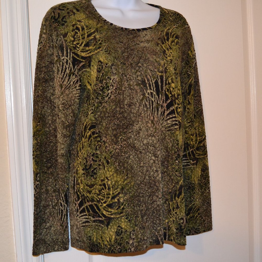 Chico's ladies top Size 1 this is size 10